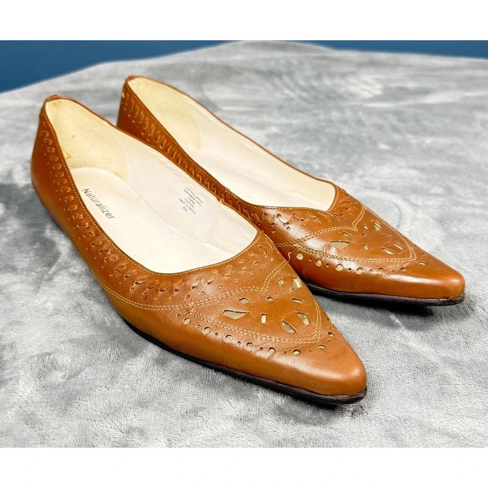 Naturalizer Festival Flats Womens 8 W Brown Leather Cutout Pointed Toe